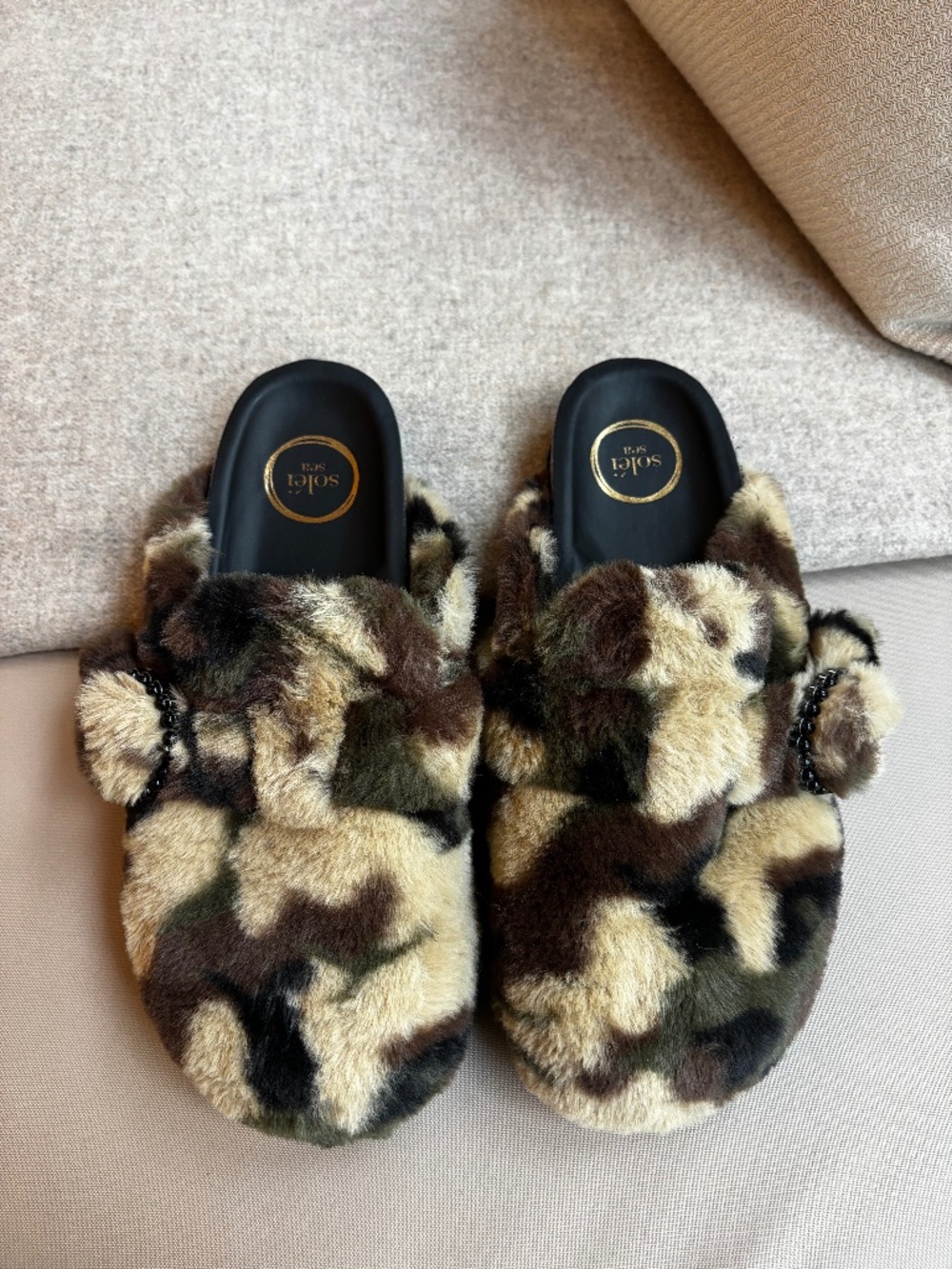 Soléi Sea Faux fur Camo slippers